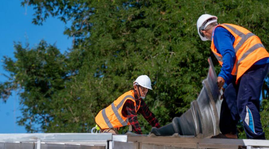 Expert top industrial roofings services in Kempton, IN